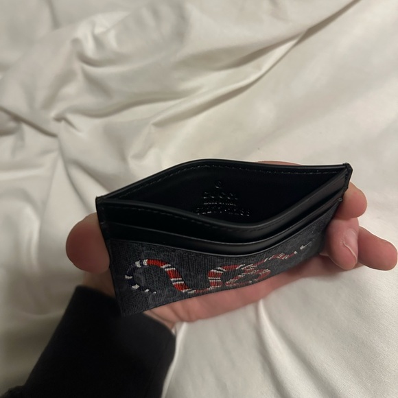💚HUGE DISCOUNT💚 Gucci Snake Cardholder 🐍 - Picture 3 of 3